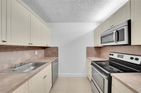8260 SW 210th Street Cutler Bay FL 33189