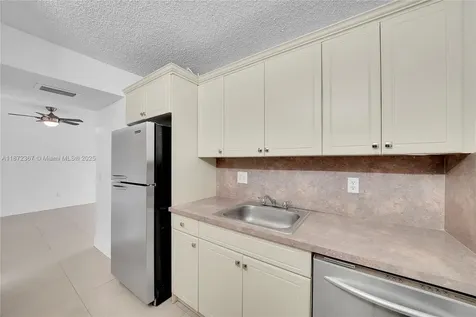 8260 SW 210th Street Cutler Bay FL 33189