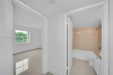 8260 SW 210th Street Cutler Bay FL 33189
