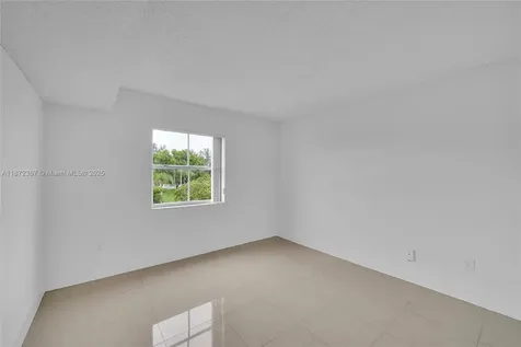 8260 SW 210th Street Cutler Bay FL 33189