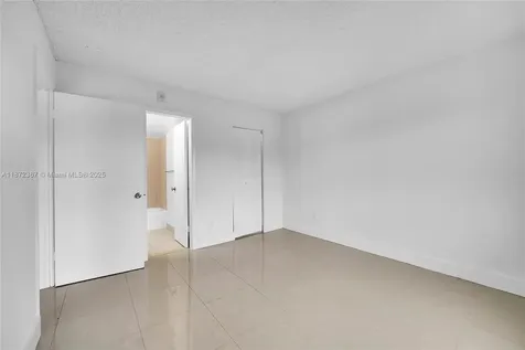 8260 SW 210th Street Cutler Bay FL 33189