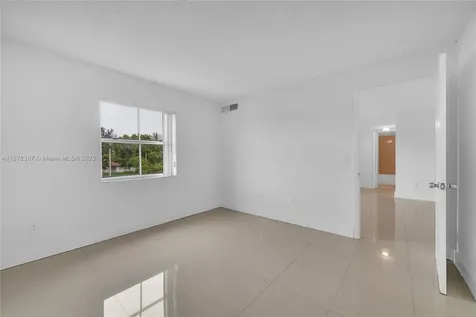8260 SW 210th Street Cutler Bay FL 33189