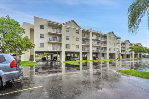 8260 SW 210th Street Cutler Bay FL 33189