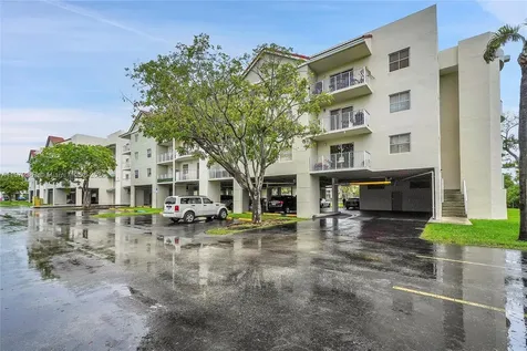 8260 SW 210th Street Cutler Bay FL 33189