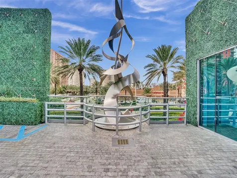 17475 Collins Avenue Sunny Isles Beach FL 33160