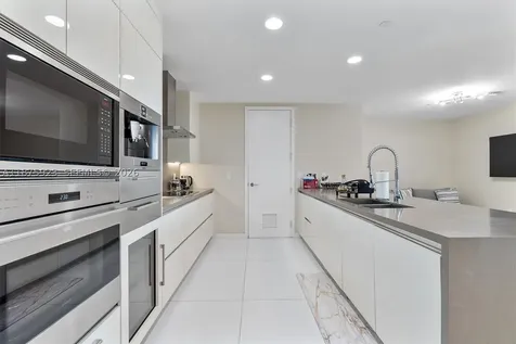 17475 Collins Avenue Sunny Isles Beach FL 33160