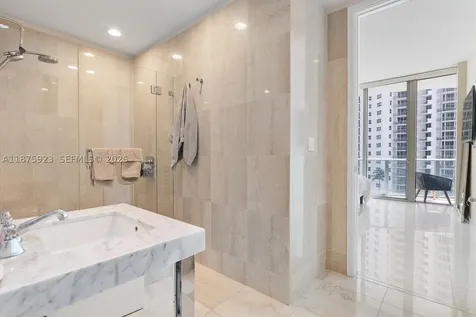 17475 Collins Avenue Sunny Isles Beach FL 33160