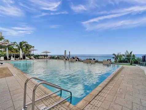 17475 Collins Avenue Sunny Isles Beach FL 33160