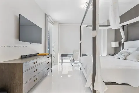 17475 Collins Avenue Sunny Isles Beach FL 33160