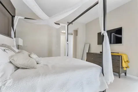 17475 Collins Avenue Sunny Isles Beach FL 33160