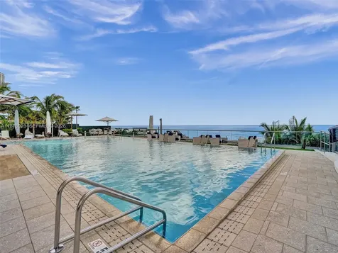 17475 Collins Avenue Sunny Isles Beach FL 33160