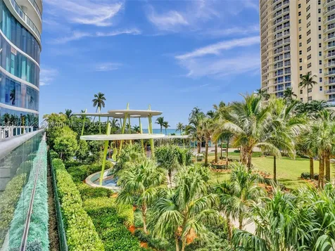 17475 Collins Avenue Sunny Isles Beach FL 33160