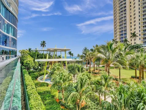 17475 Collins Avenue Sunny Isles Beach FL 33160
