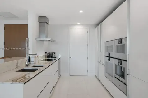 10203 Collins Avenue Bal Harbour FL 33154