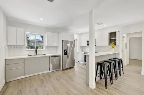 843 SW 20th Street Fort Lauderdale FL 33315