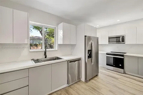 843 SW 20th Street Fort Lauderdale FL 33315