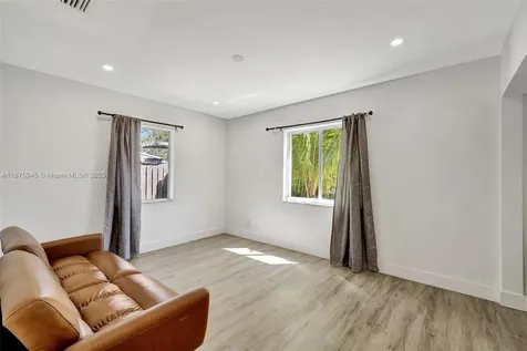 843 SW 20th Street Fort Lauderdale FL 33315