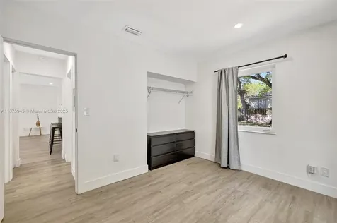 843 SW 20th Street Fort Lauderdale FL 33315