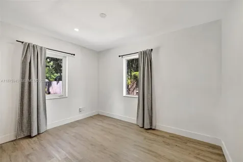 843 SW 20th Street Fort Lauderdale FL 33315