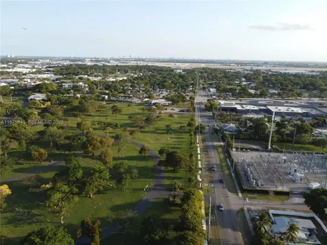 843 SW 20th Street Fort Lauderdale FL 33315