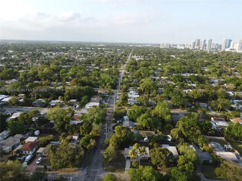 843 SW 20th Street Fort Lauderdale FL 33315