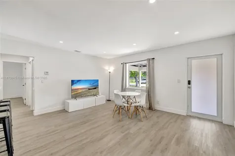 843 SW 20th Street Fort Lauderdale FL 33315