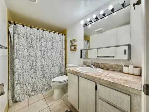 131 SE 3rd Avenue Dania Beach FL 33004