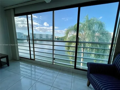 131 SE 3rd Avenue Dania Beach FL 33004