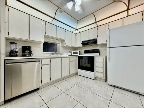 131 SE 3rd Avenue Dania Beach FL 33004