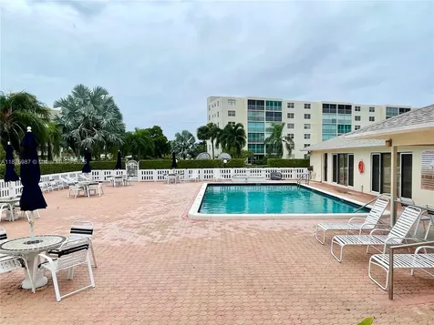 131 SE 3rd Avenue Dania Beach FL 33004