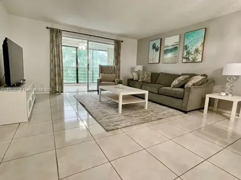 131 SE 3rd Avenue Dania Beach FL 33004
