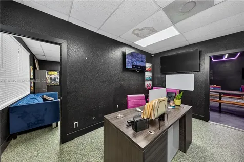 Hollywood FL 33023