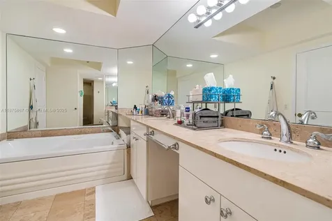 4779 Collins Avenue Miami Beach FL 33140