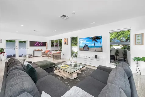 1019 NE 87th Street Miami FL 33138