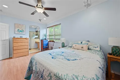 1316 SE 18th Terrace Homestead FL 33035