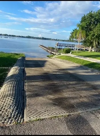 6005 Lake Front Drive Sebring FL 33876