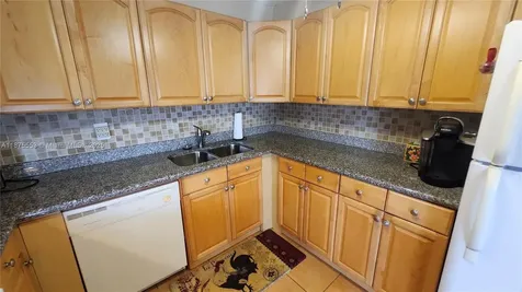 3009 Ventnor G Deerfield Beach FL 33442