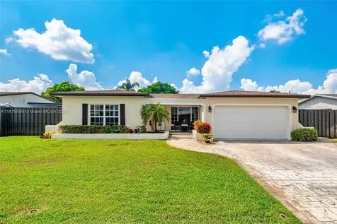 8850 NW 7th Street Pembroke Pines FL 33024
