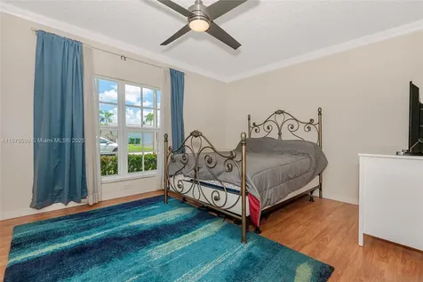 8850 NW 7th Street Pembroke Pines FL 33024