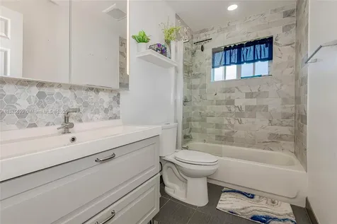 8850 NW 7th Street Pembroke Pines FL 33024