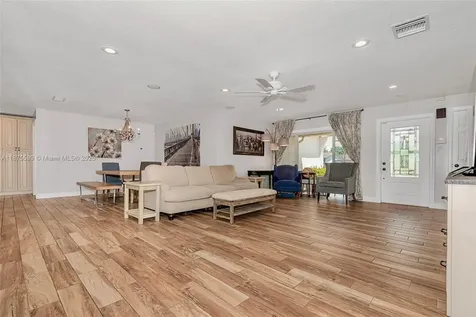 8850 NW 7th Street Pembroke Pines FL 33024