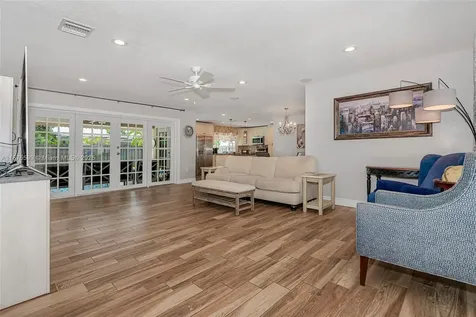 8850 NW 7th Street Pembroke Pines FL 33024