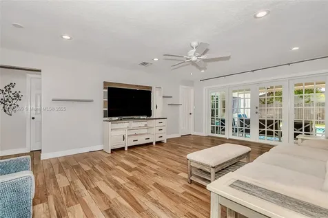 8850 NW 7th Street Pembroke Pines FL 33024