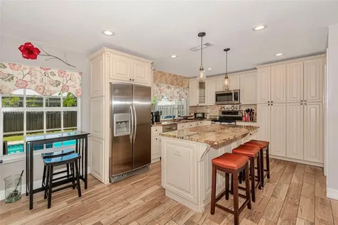 8850 NW 7th Street Pembroke Pines FL 33024