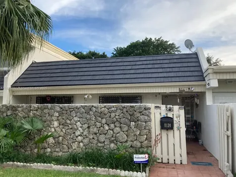 8124 SW 81st Terrace Miami FL 33143
