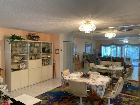 8124 SW 81st Terrace Miami FL 33143