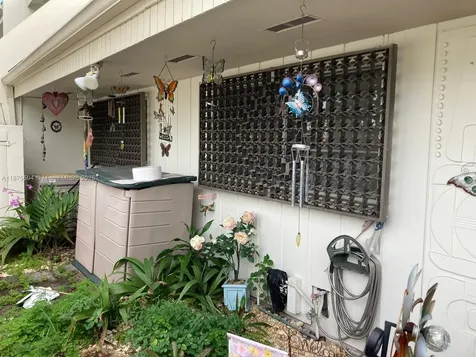 8124 SW 81st Terrace Miami FL 33143