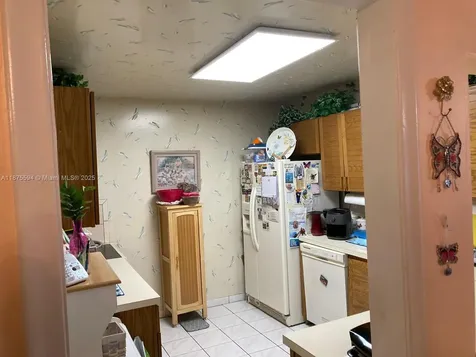 8124 SW 81st Terrace Miami FL 33143