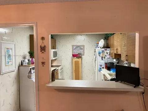 8124 SW 81st Terrace Miami FL 33143