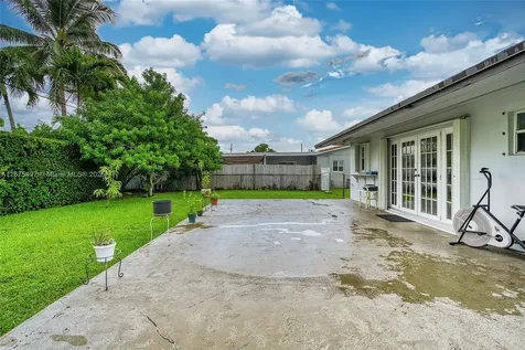 12300 SW 28th Street Miami FL 33175